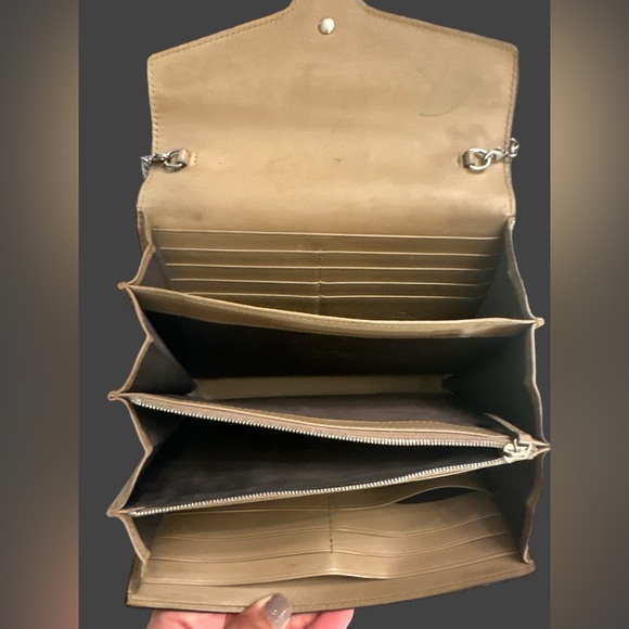 Gucci Dionysus GG Supreme Shoulder Wallet - Picture 3 of 5